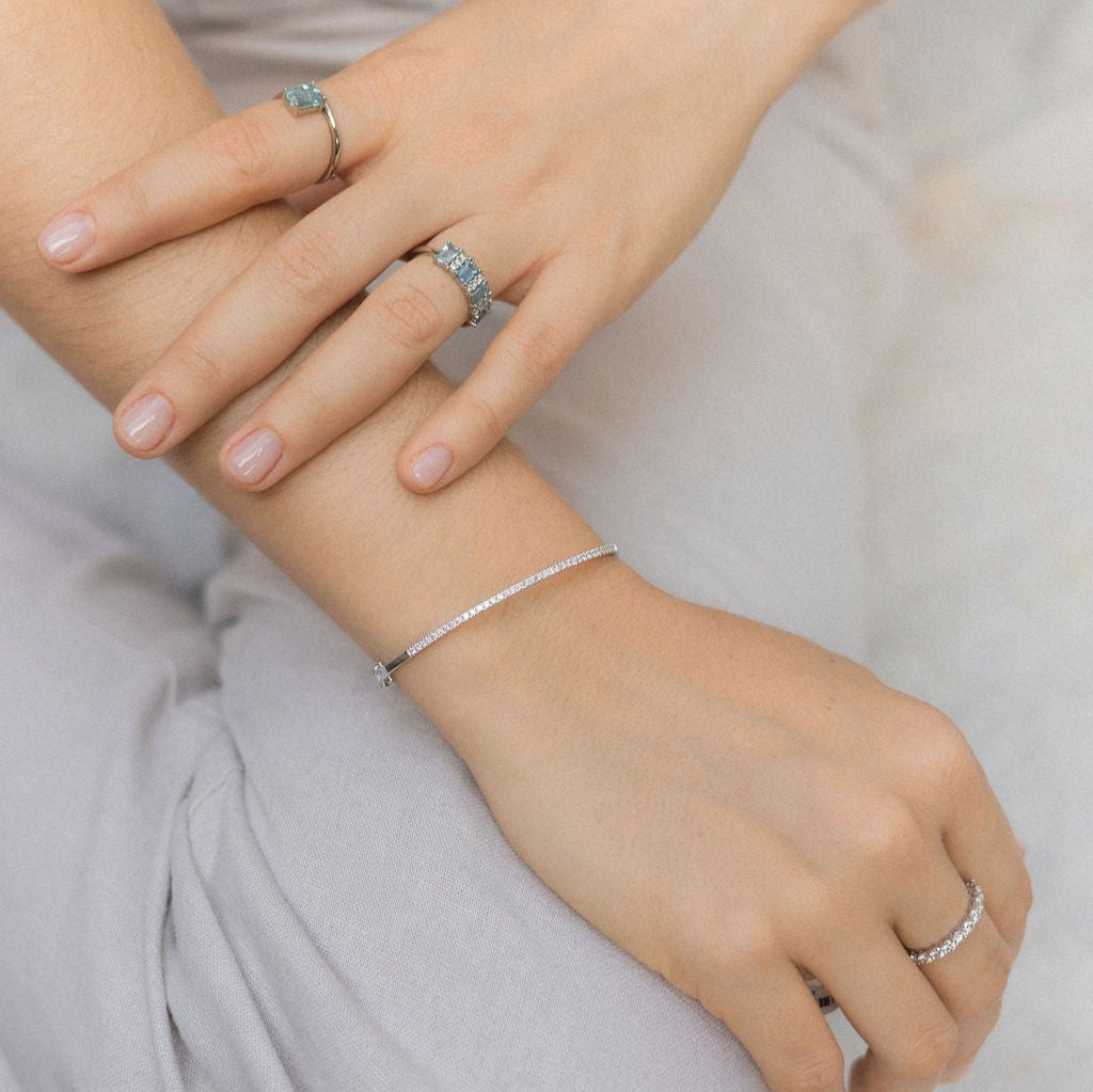 Anillo Aguamarinas y Diamantes